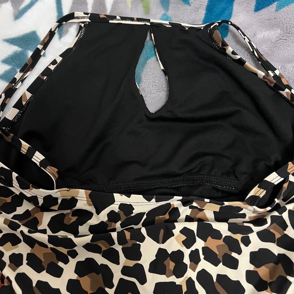 Ellen Tracy One Piece Swimsuit Leopard Print Halter Neck Keyhole Ruched Size 14 - Picture 7 of 7